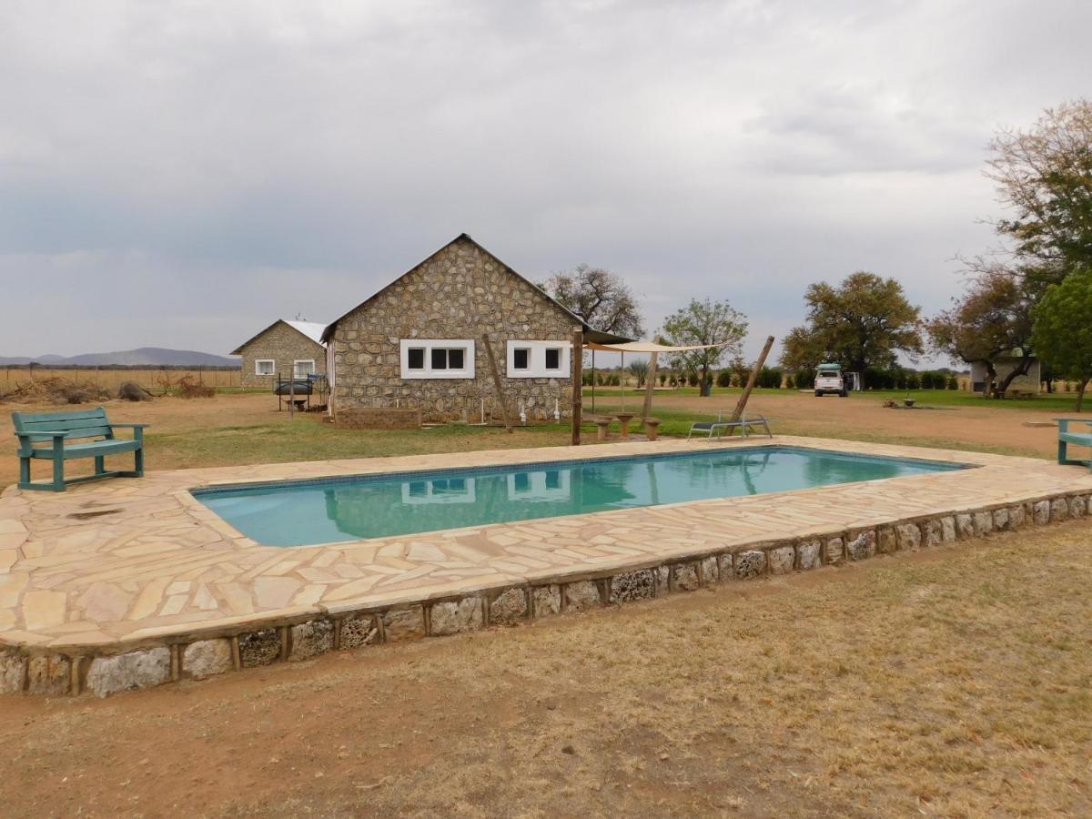 Meteorite Rest Camp Grootfontein Exterior foto