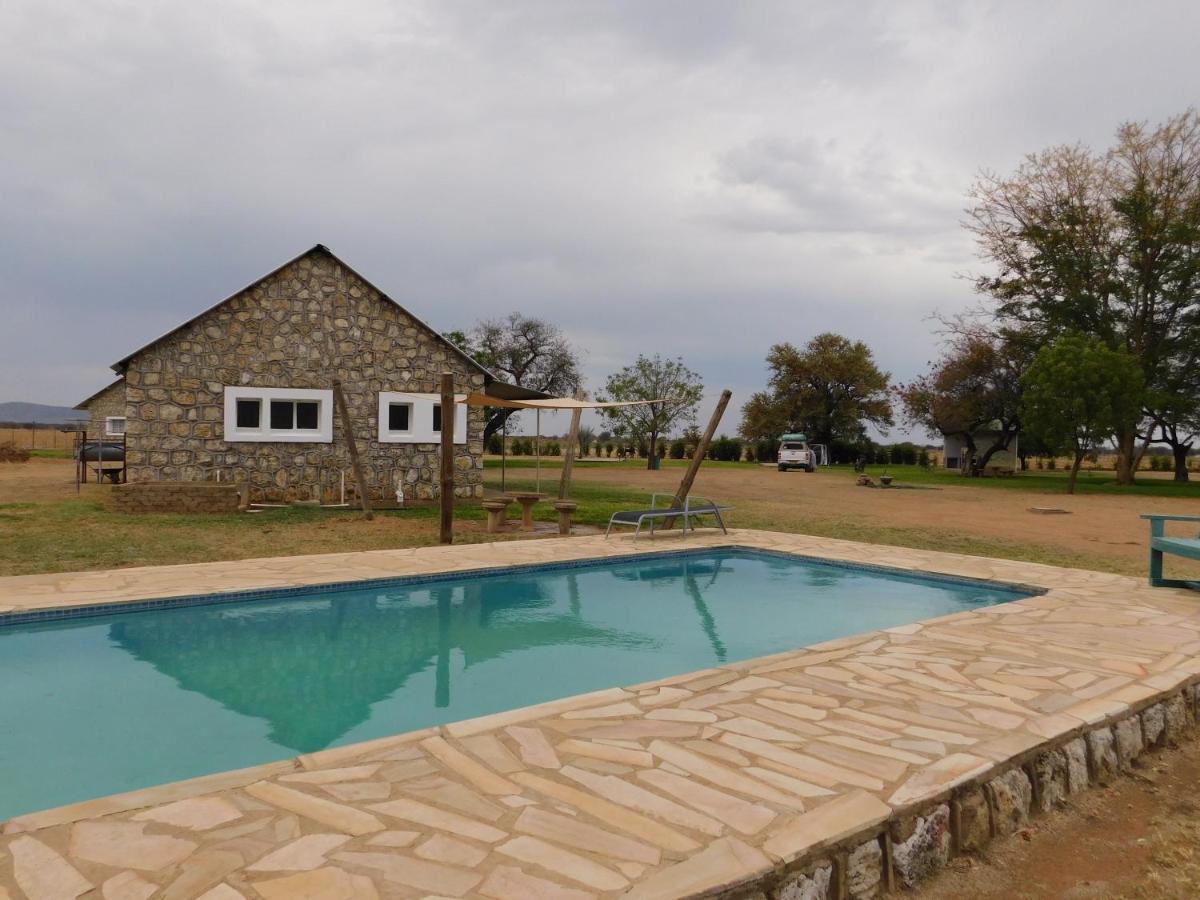 Meteorite Rest Camp Grootfontein Exterior foto