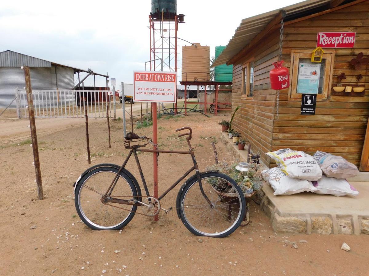 Meteorite Rest Camp Grootfontein Exterior foto