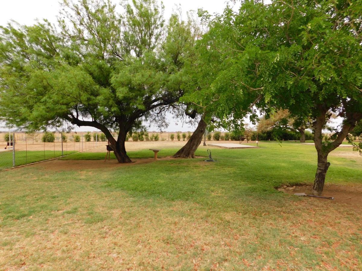 Meteorite Rest Camp Grootfontein Exterior foto
